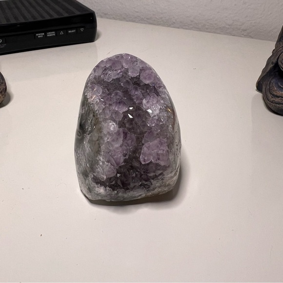 Amethyst cluster - Picture 2 of 4